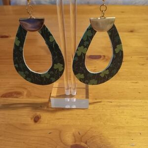 Clover Pattern Teardrop Earrings